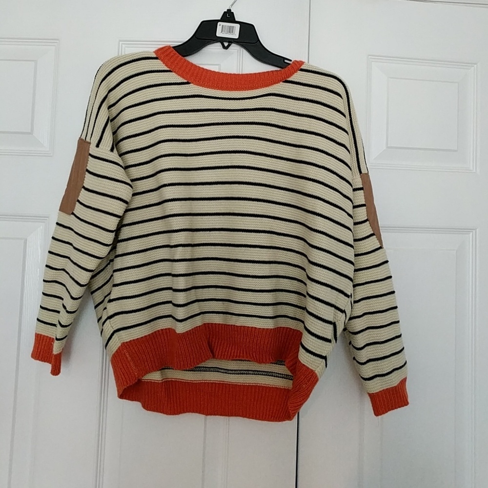 Patch Sleeve sweater